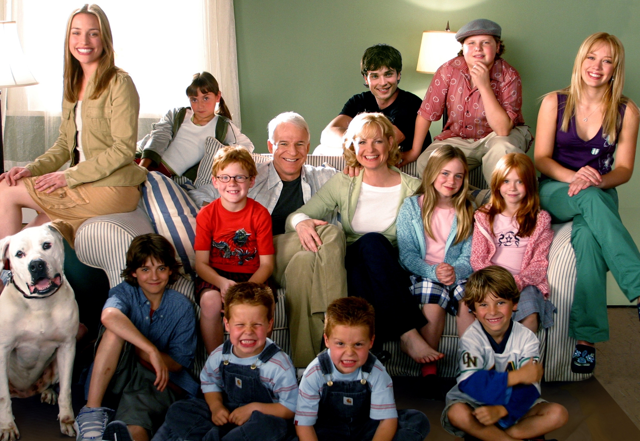 Still of Steve Martin, Bonnie Hunt, Piper Perabo, Hilary Duff, Kevin G. Schmidt, Jacob Smith, Tom Welling, Liliana Mumy, Brent Kinsman, Shane Kinsman, Alyson Stoner, Morgan York, Blake Woodruff and Forrest Landis in Cheaper by the Dozen (2003)