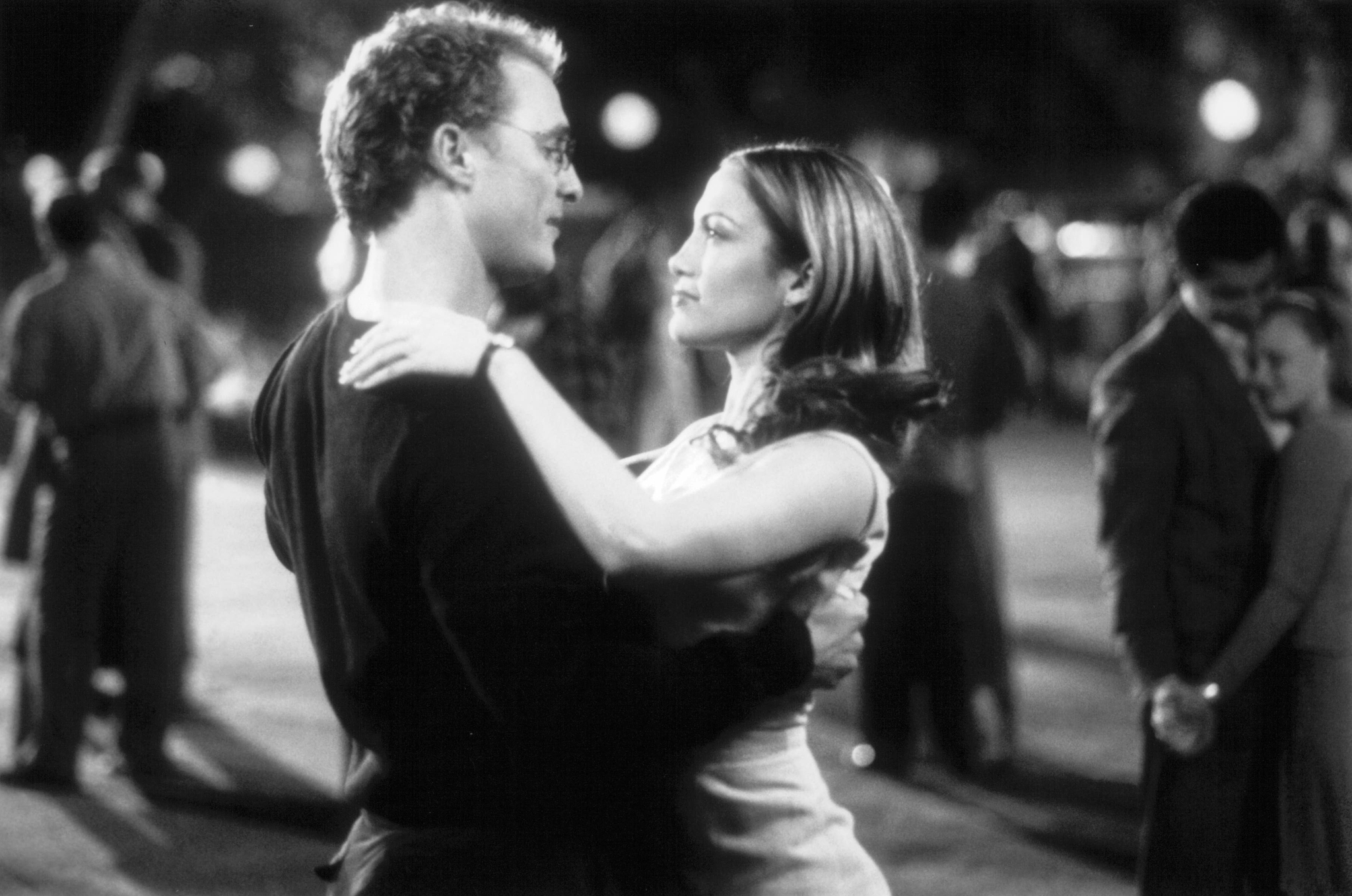 Still of Jennifer Lopez and Matthew McConaughey in Vedybu planuotoja (2001)