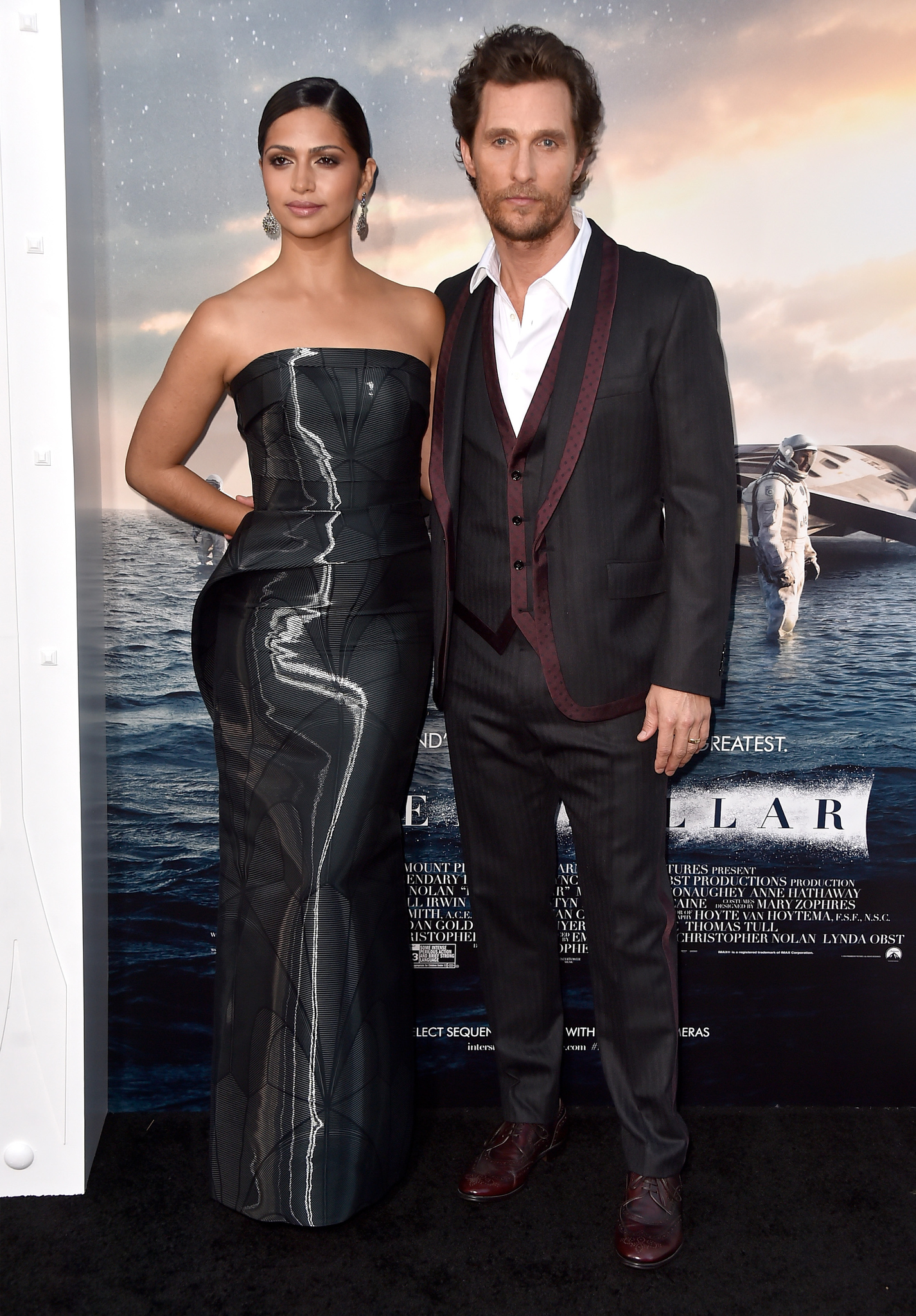 Matthew McConaughey and Camila Alves at event of Tarp zvaigzdziu (2014)