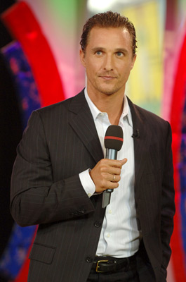 Matthew McConaughey at event of Total Request Live (1999)