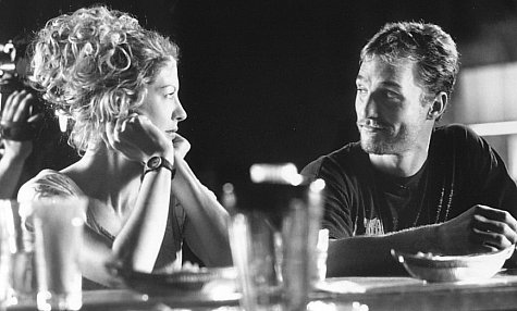 Still of Matthew McConaughey and Jenna Elfman in Edo televizija (1999)