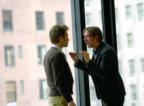 Still of Ewan McGregor and Ryan Gosling in Stay (2005)