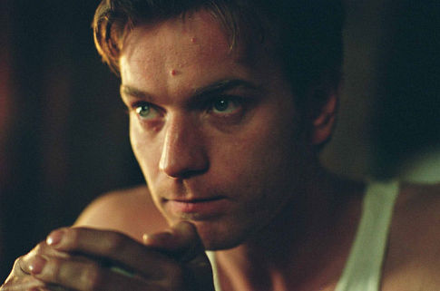 Still of Ewan McGregor in Young Adam (2003)