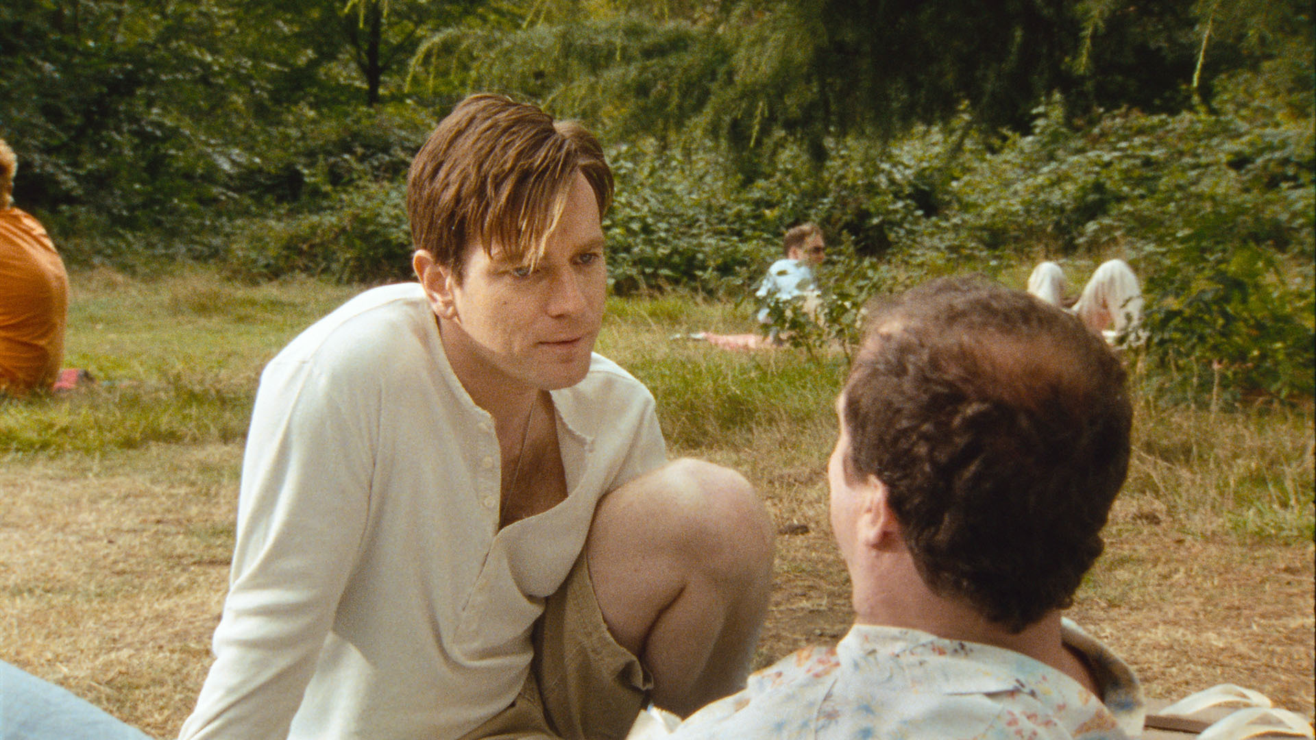 Still of Ewan McGregor and Douglas Hodge in Scenes of a Sexual Nature (2006)