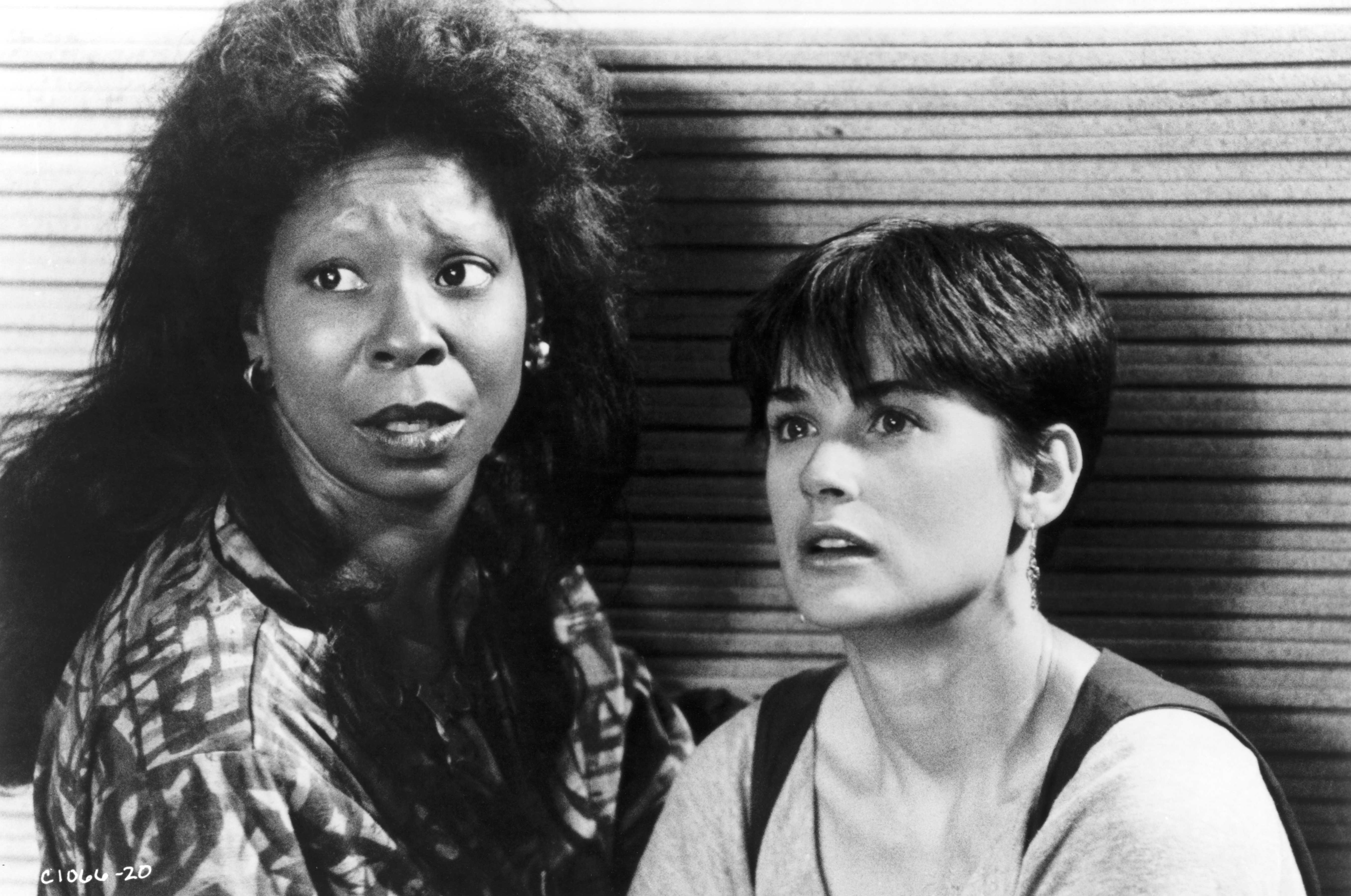 Still of Whoopi Goldberg and Demi Moore in Ghost (1990)