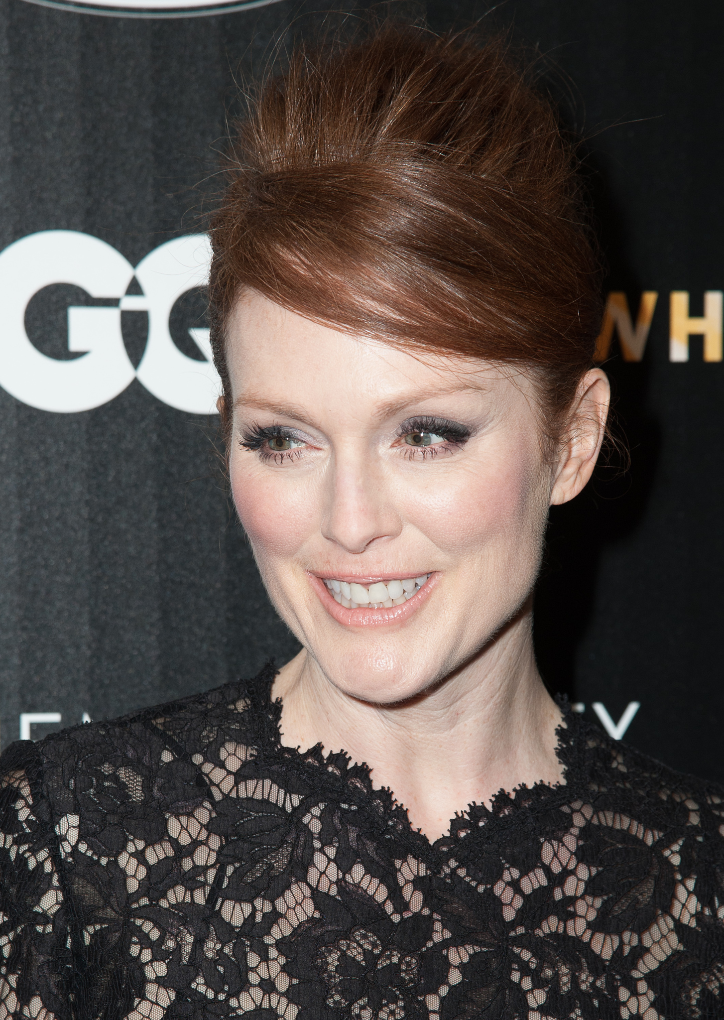 Julianne Moore at event of What Maisie Knew (2012)