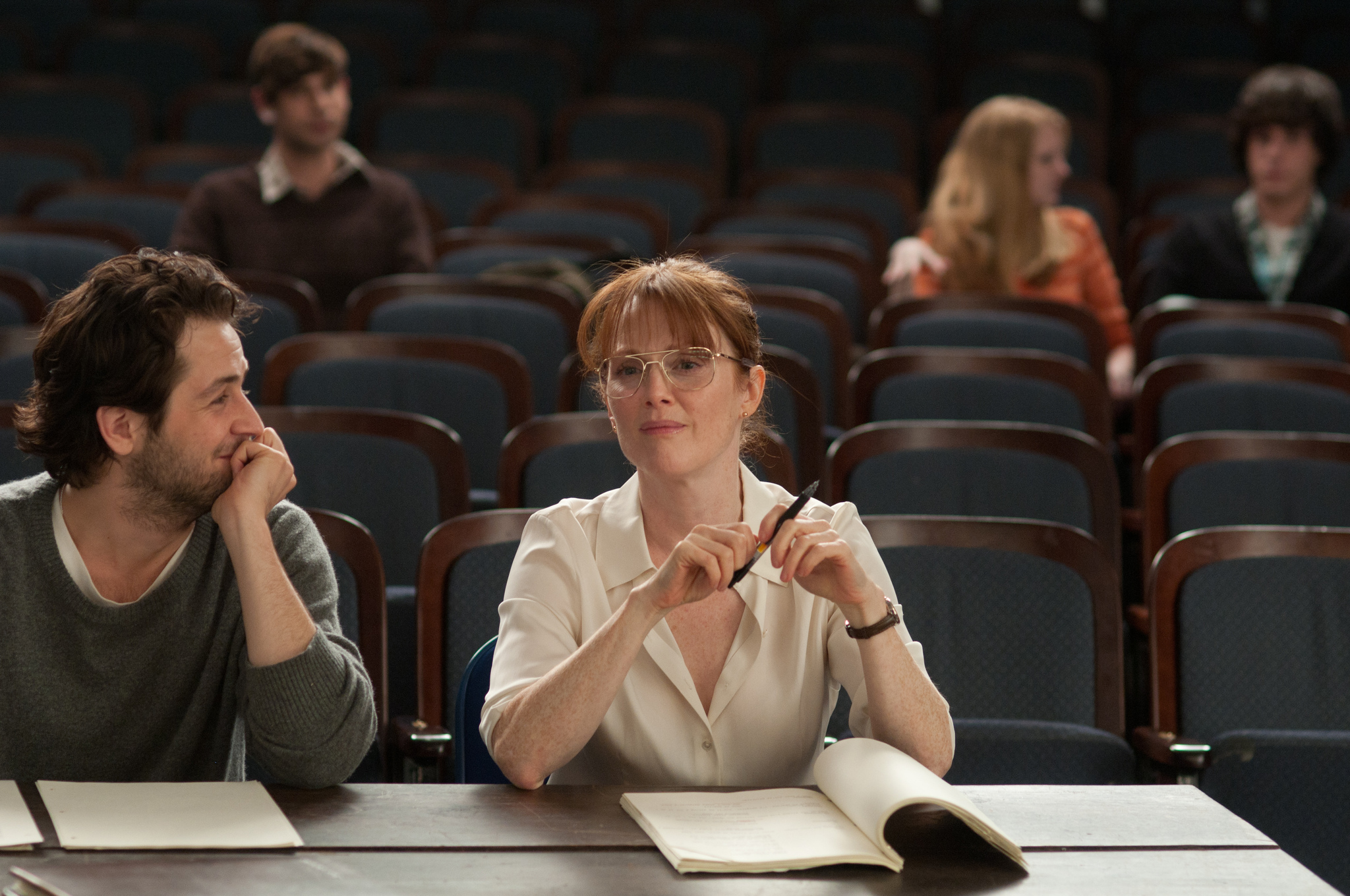 Still of Julianne Moore and Michael Angarano in The English Teacher (2013)