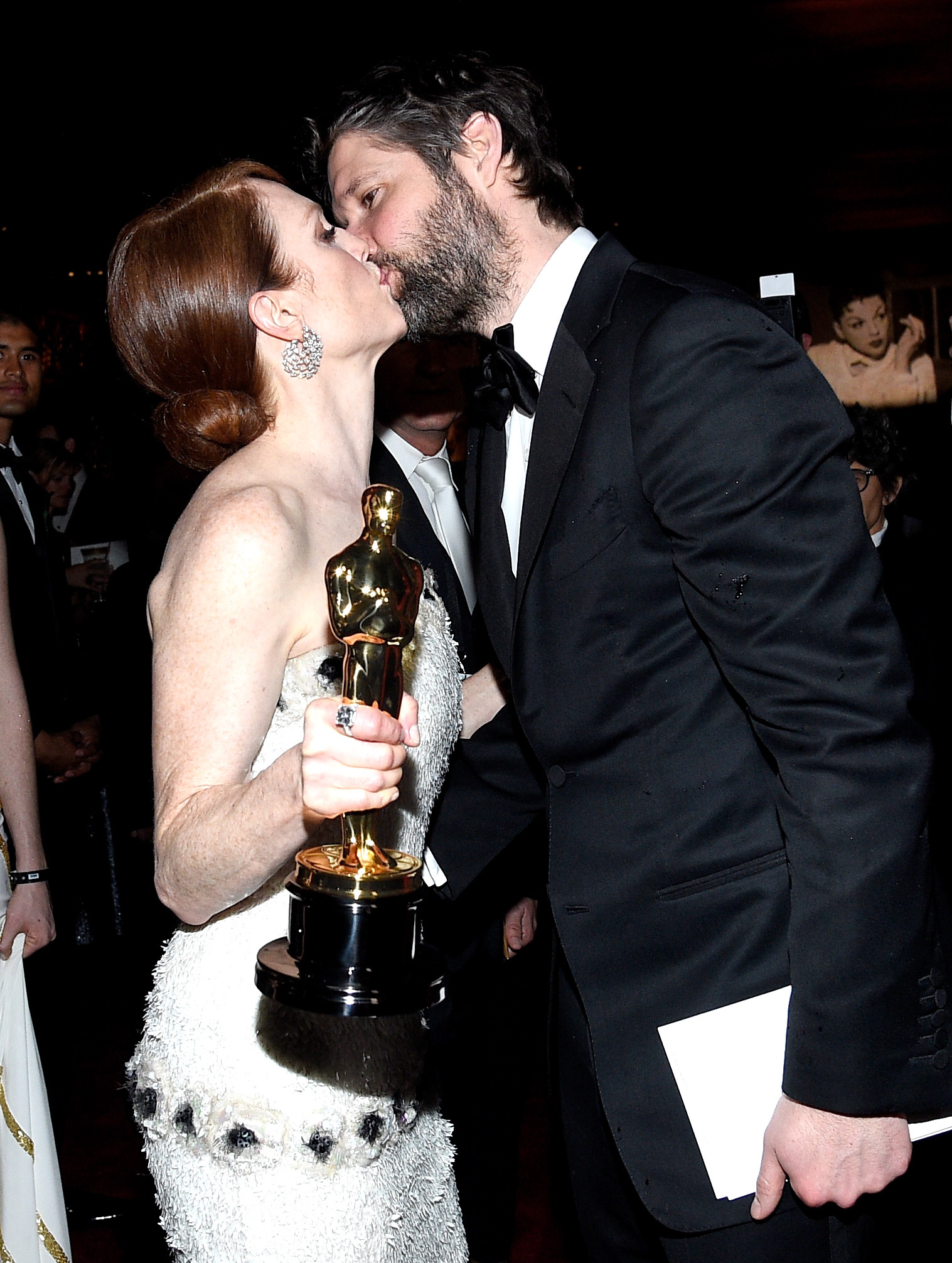 Julianne Moore and Bart Freundlich at event of The Oscars (2015)