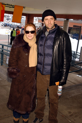 Julianne Moore and Bart Freundlich at event of World Traveler (2001)
