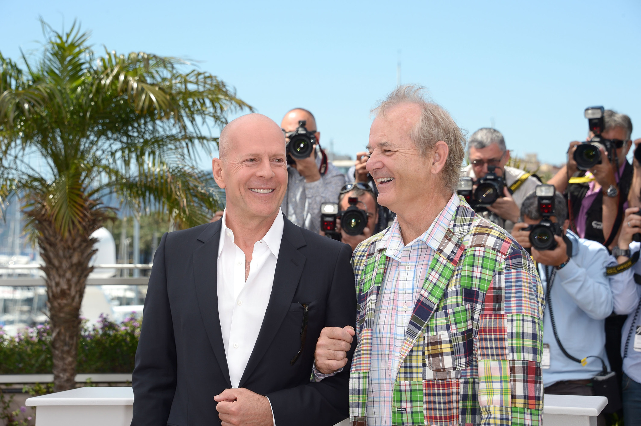 Bill Murray and Bruce Willis at event of Menesienos karalyste (2012)