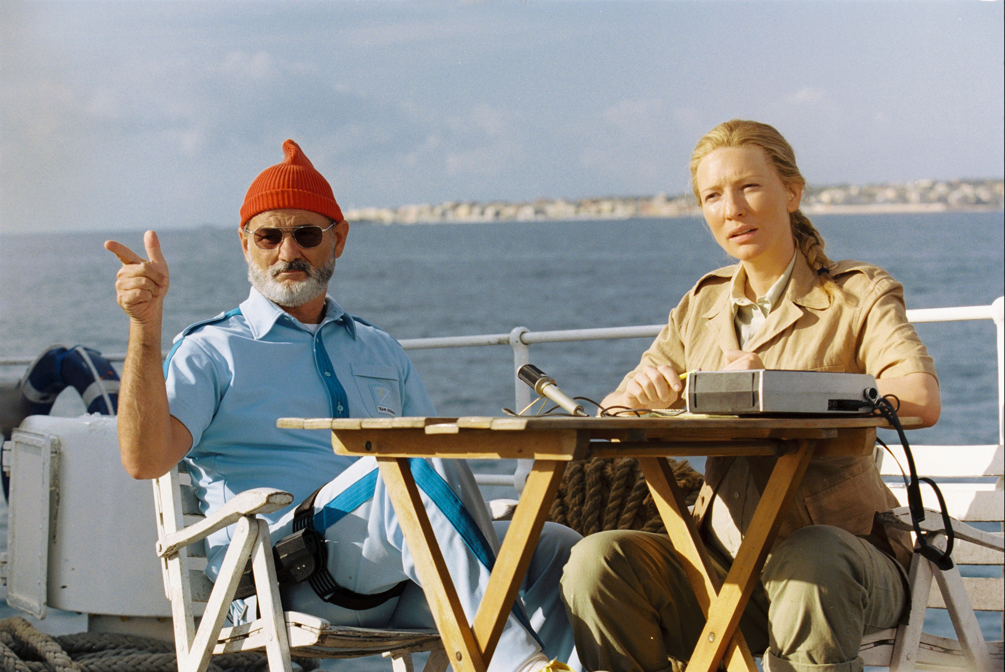 Still of Bill Murray and Cate Blanchett in The Life Aquatic with Steve Zissou (2004)