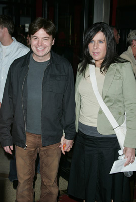 Mike Myers and Robin Ruzan at event of Fahrenheit 9/11 (2004)
