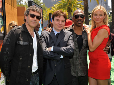 Antonio Banderas, Cameron Diaz, Mike Myers and Eddie Murphy at event of Srekas. Ilgai ir laimingai (2010)
