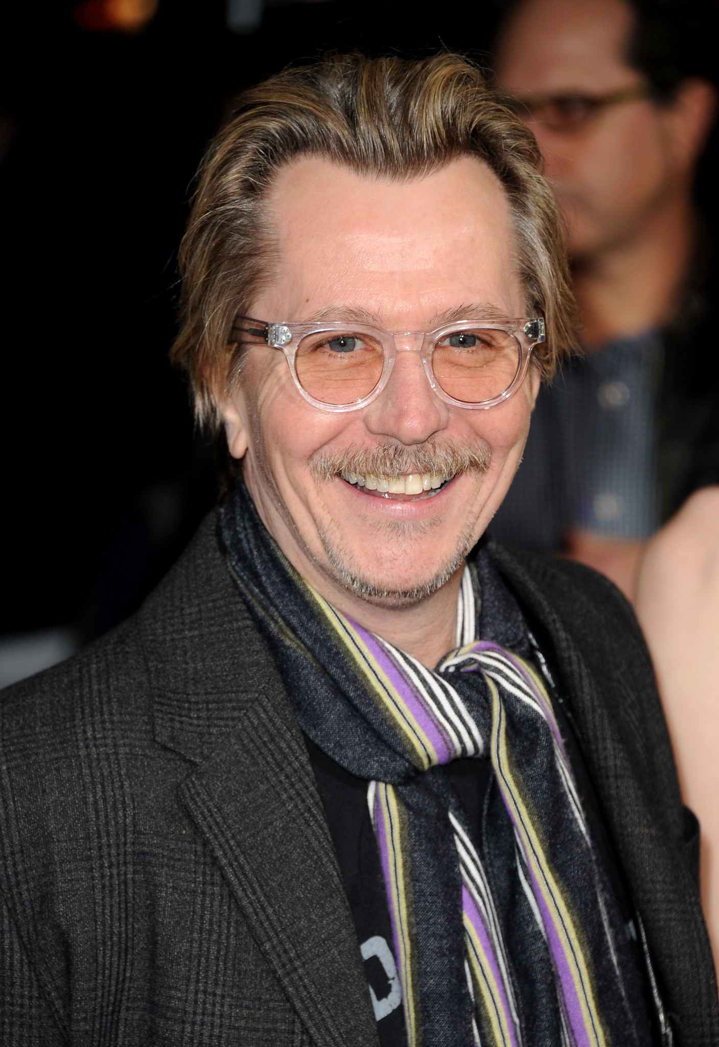 Gary Oldman at event of Raudonkepuraite (2011)