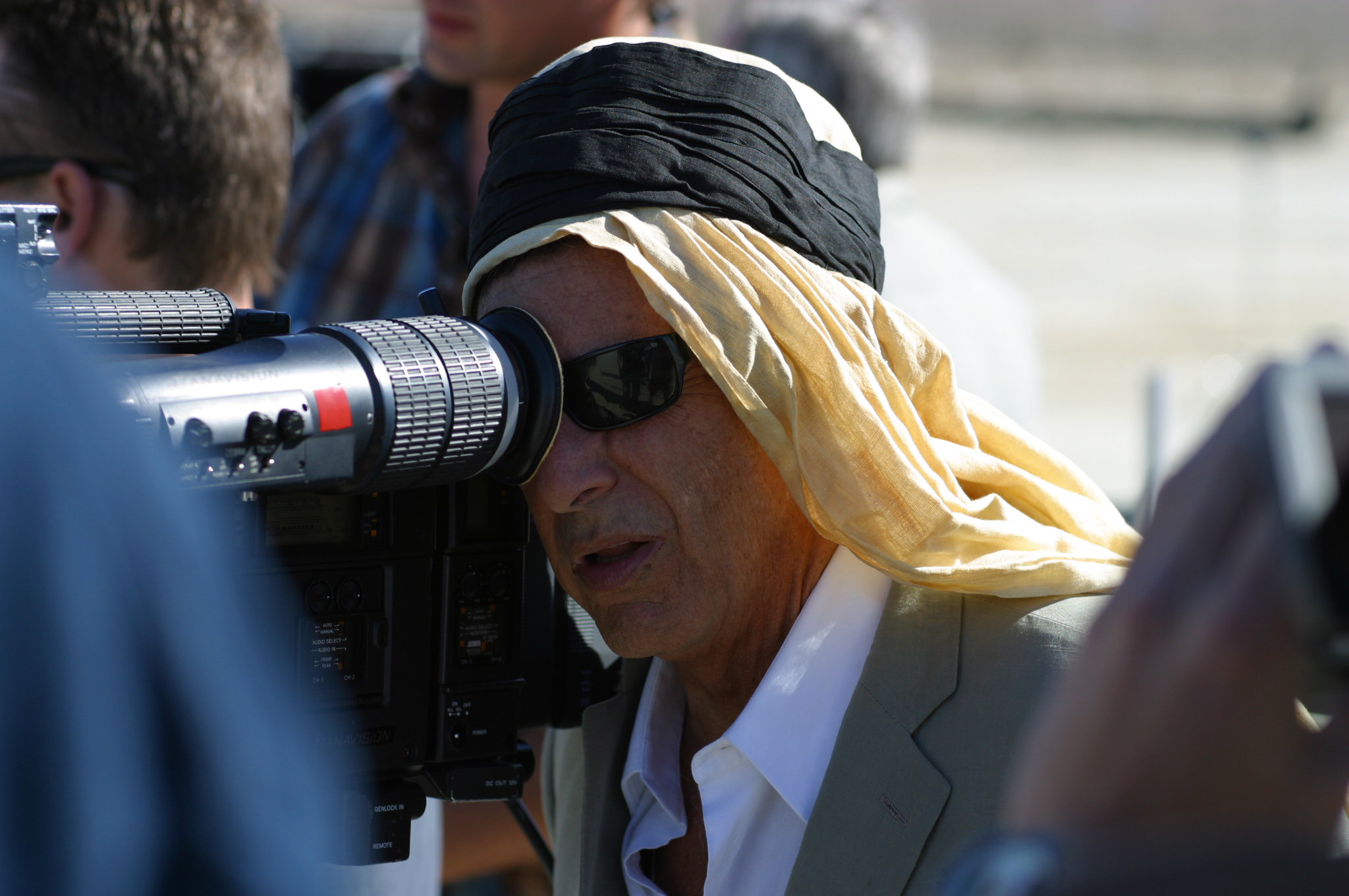 Al Pacino behind the camera directing Wilde Salome