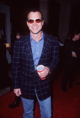 Bill Paxton at event of From the Earth to the Moon (1998)
