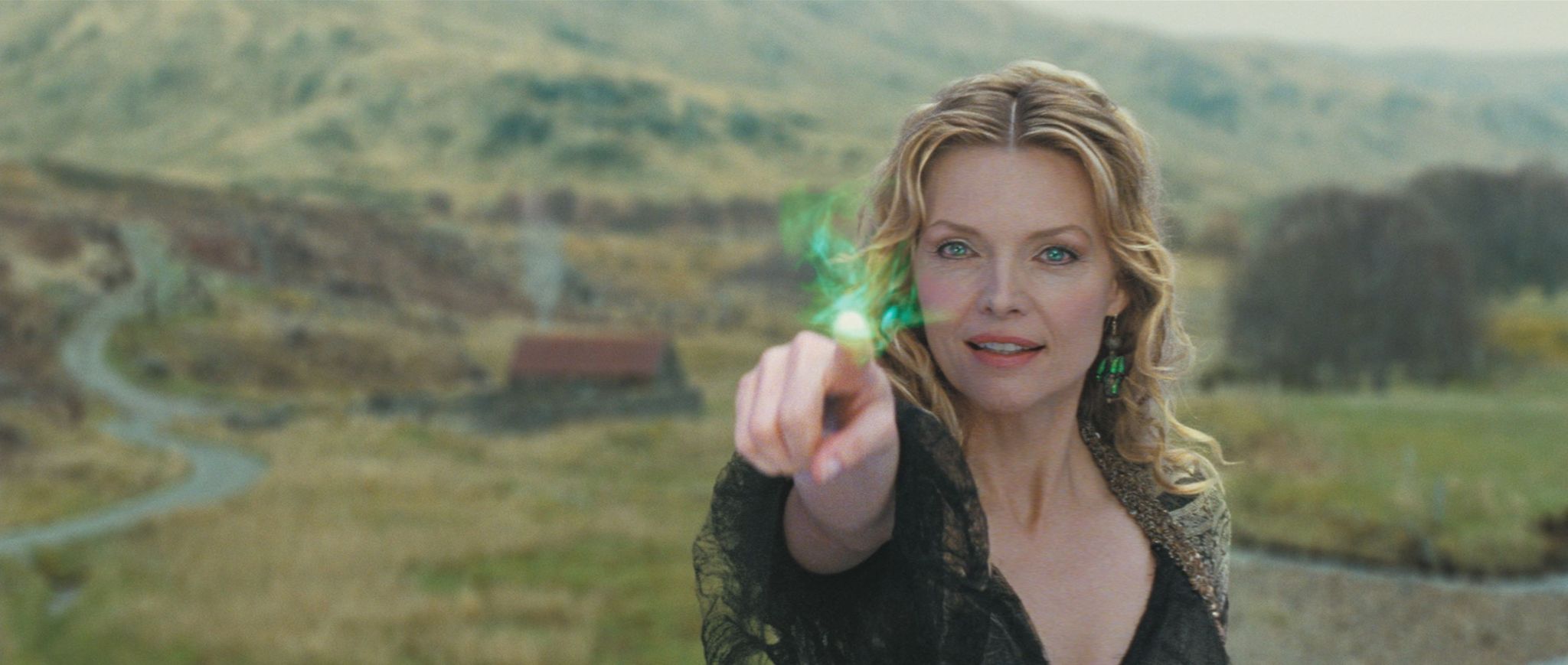 Still of Michelle Pfeiffer in Zvaigzdziu dulkes (2007)