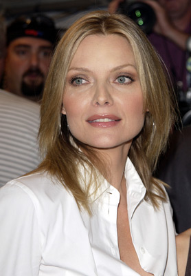 Michelle Pfeiffer at event of White Oleander (2002)