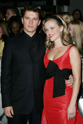 Ryan Phillippe and Reese Witherspoon at event of Ties jausmu riba (2005)