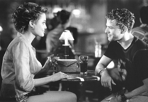 Still of Ryan Phillippe and Angelina Jolie in Playing by Heart (1998)