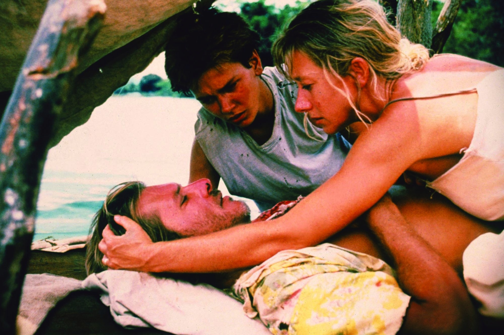 Still of Harrison Ford, River Phoenix and Helen Mirren in The Mosquito Coast (1986)