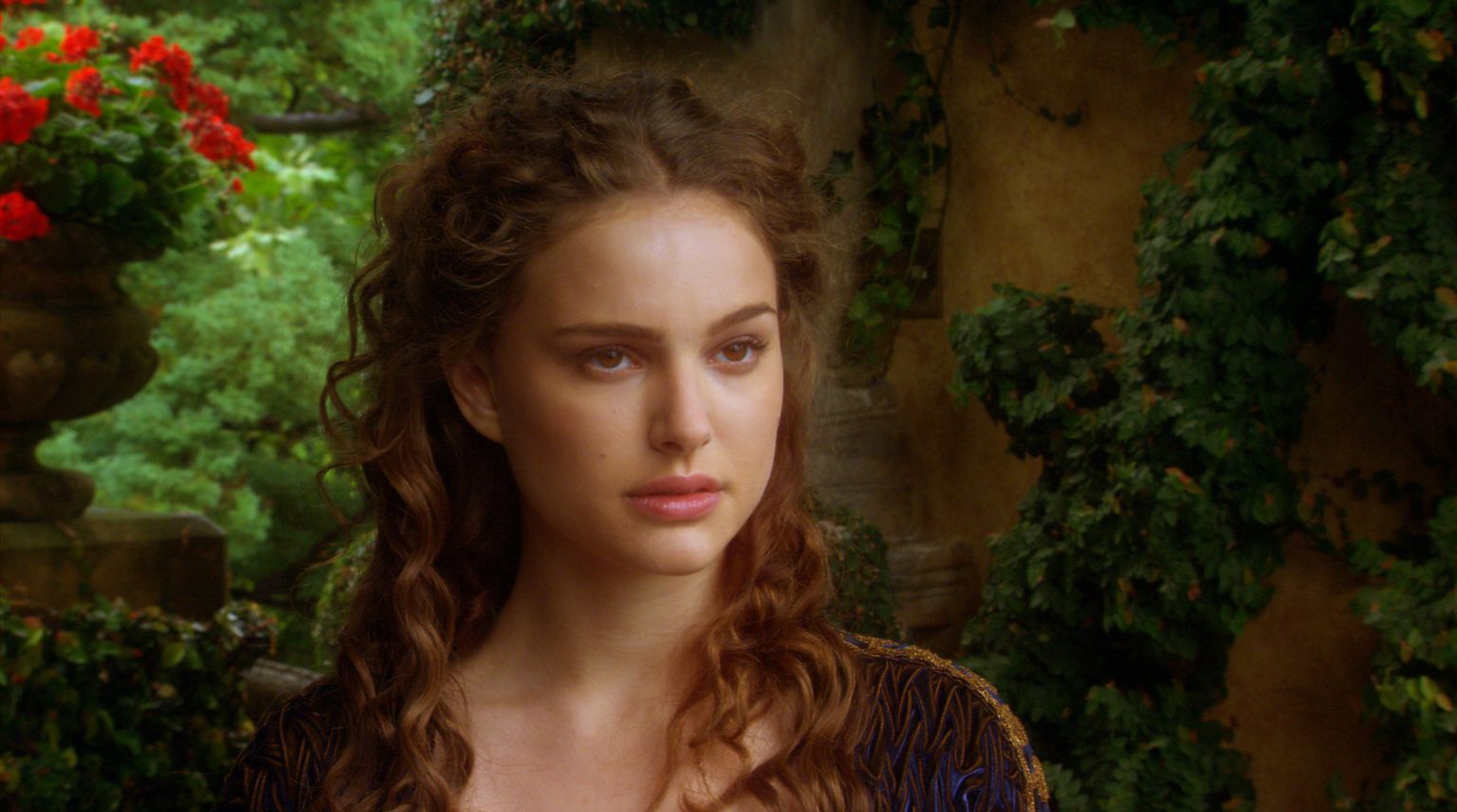 Still of Natalie Portman in Zvaigzdziu karai. Klonu ataka (2002)