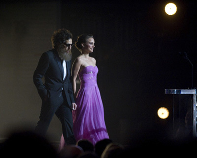 Presenters Ben Stiller (left) and Natalie Portman during the live ABC Telecast of the 81st Annual Academy Awards® from the Kodak Theatre, in Hollywood, CA Sunday, February 22, 2009.