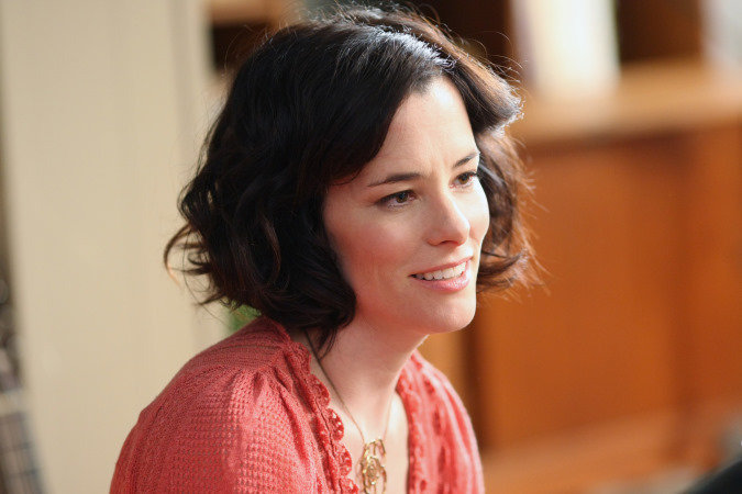 Still of Parker Posey in Bored to Death (2009)