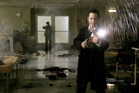 Still of Keanu Reeves in Constantine (2005)