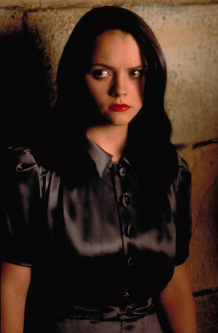 Still of Christina Ricci in The Man Who Cried (2000)