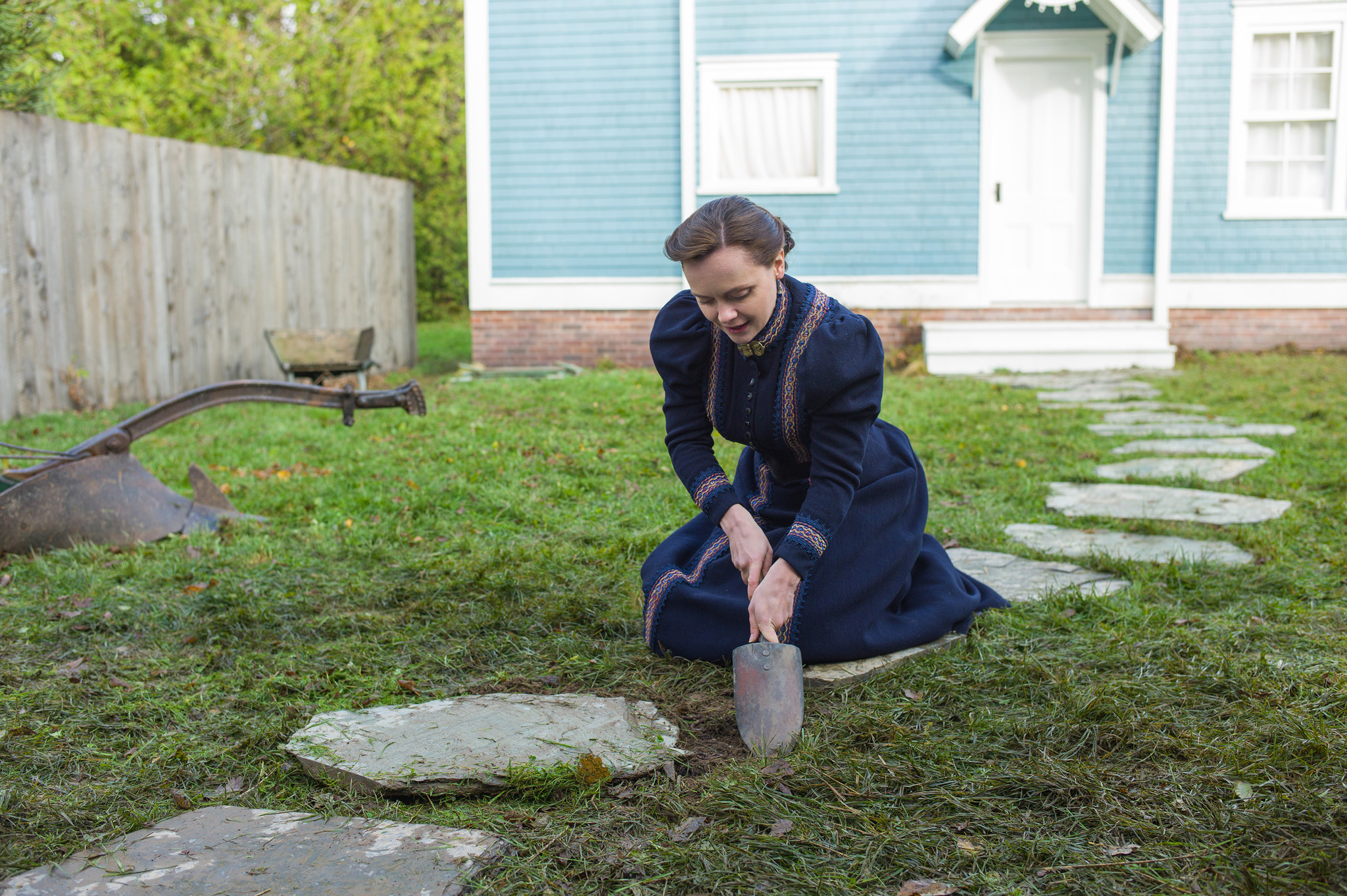 Still of Christina Ricci in The Lizzie Borden Chronicles (2015)