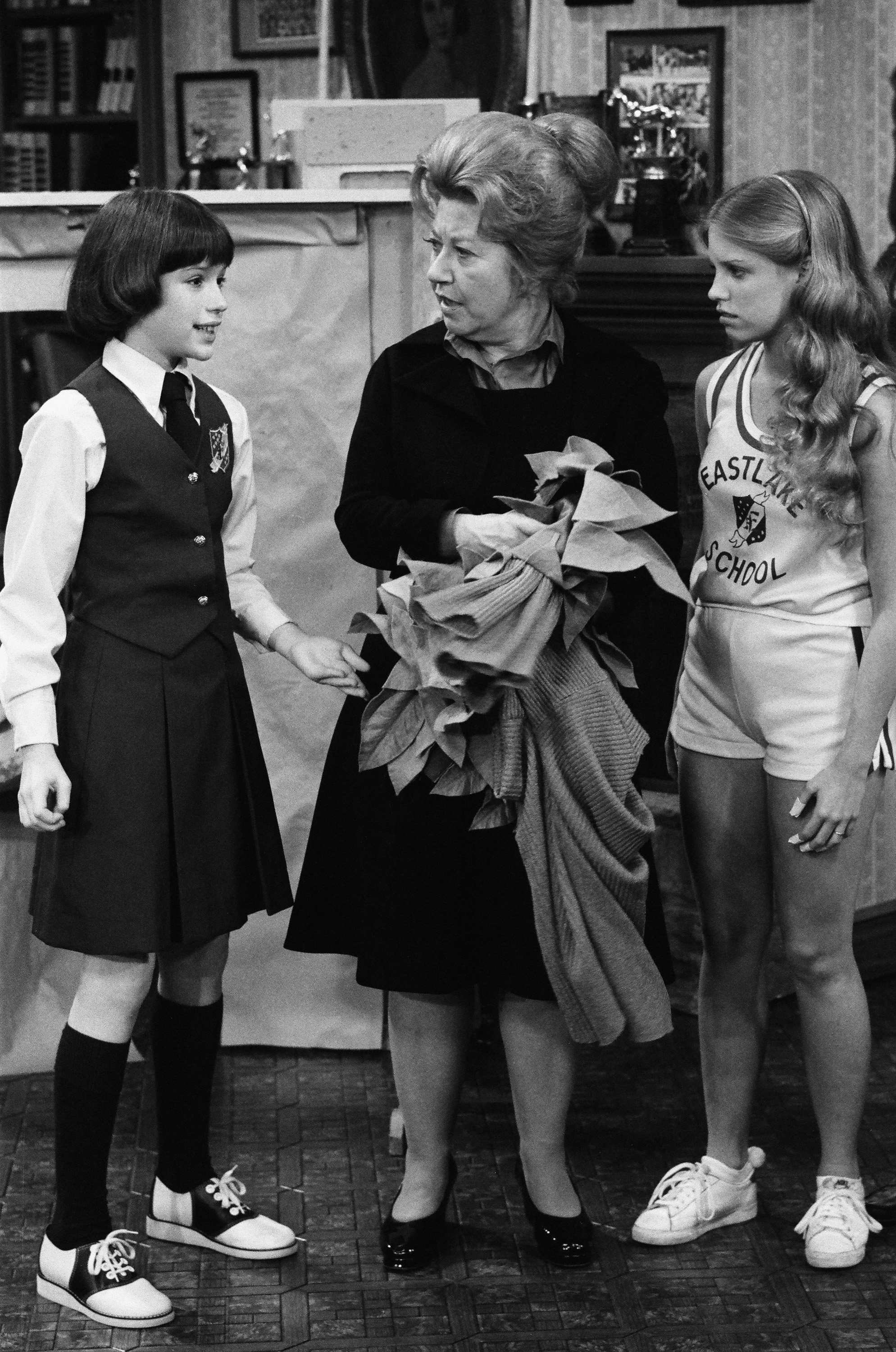 Still of Molly Ringwald, Alfred Lewis Levitt, Julie Piekarski and Charlotte Rae in Diff'rent Strokes (1978)