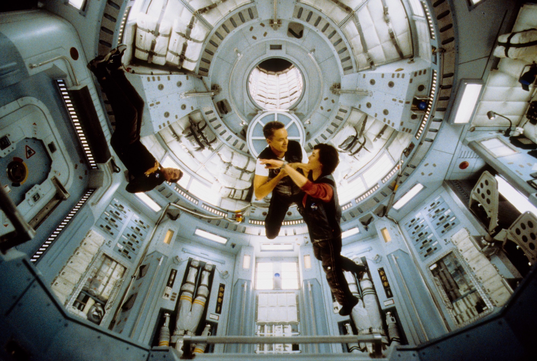 Still of Tim Robbins and Connie Nielsen in Mission to Mars (2000)