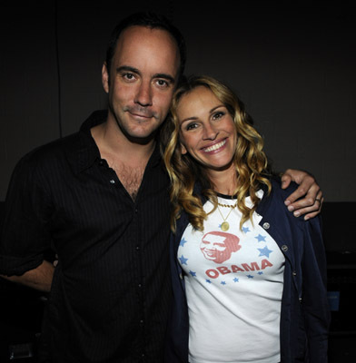 Julia Roberts and Dave Matthews