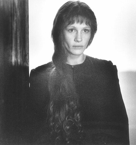 Still of Julia Roberts in Mary Reilly (1996)