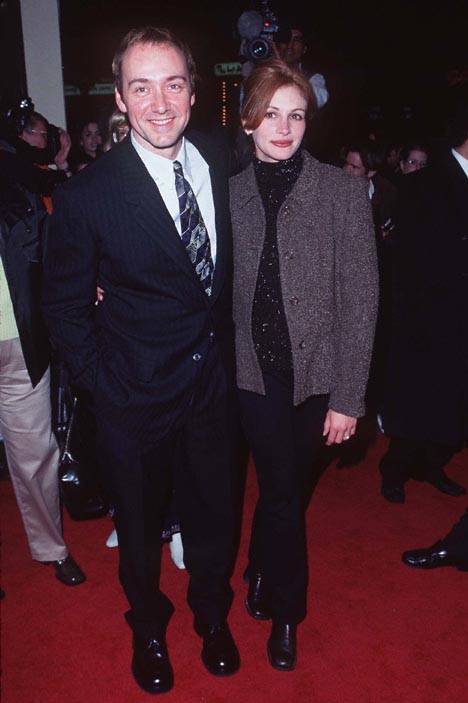 Julia Roberts and Kevin Spacey at event of Albino Alligator (1996)