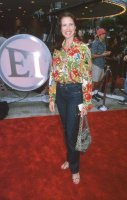 Mimi Rogers at event of Me, Myself & Irene (2000)