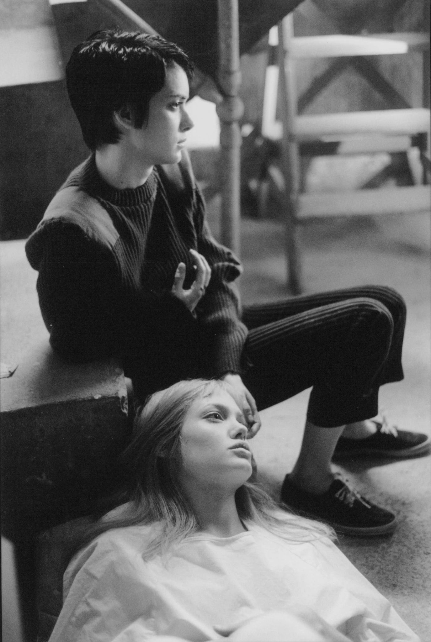 Still of Winona Ryder and Angelina Jolie in Girl, Interrupted (1999)