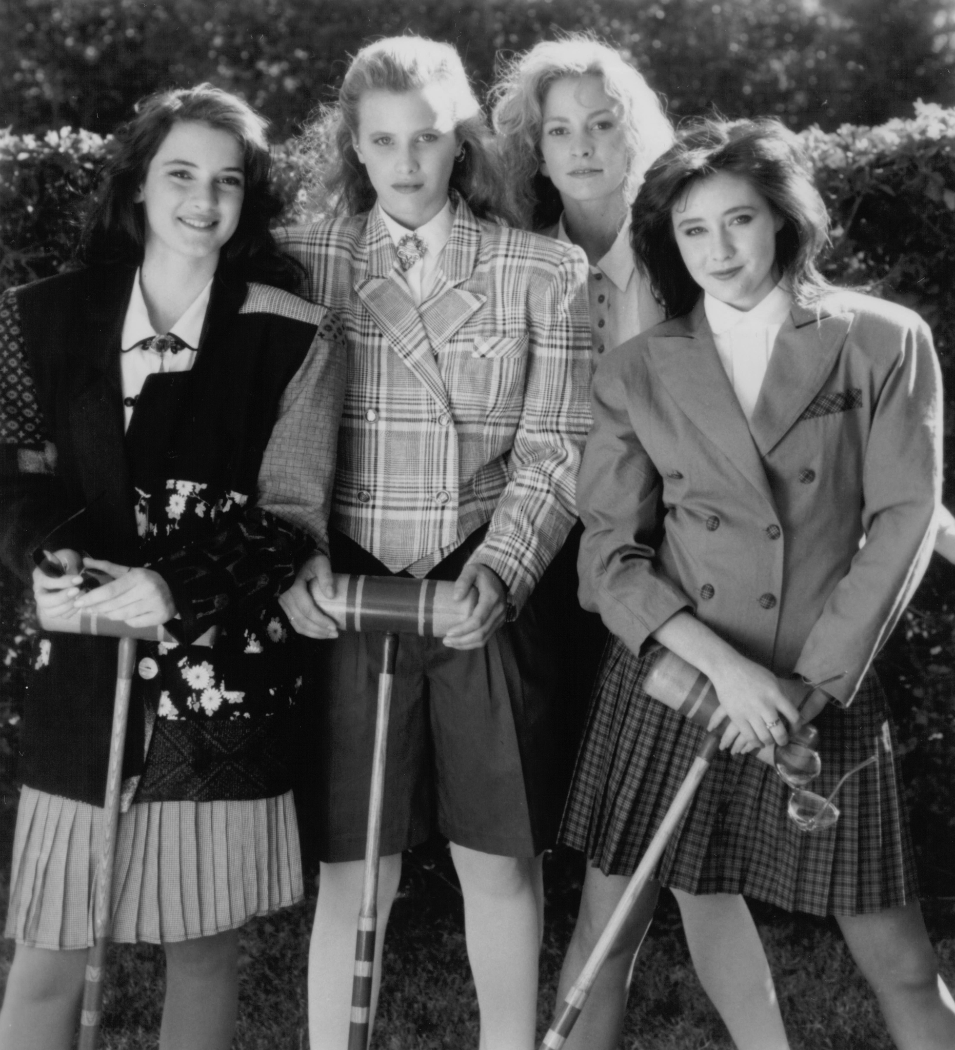 Still of Winona Ryder, Shannen Doherty, Lisanne Falk and Kim Walker in Heathers (1988)