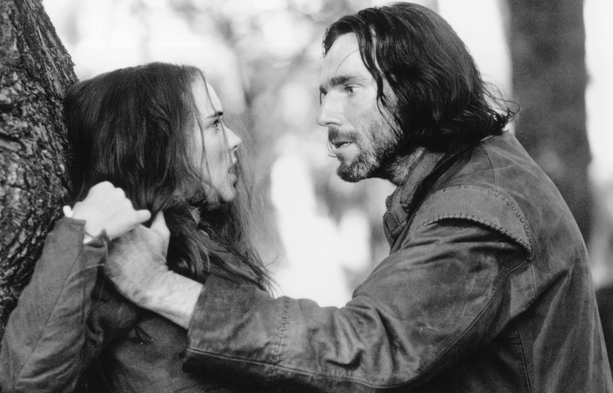 Still of Winona Ryder and Daniel Day-Lewis in The Crucible (1996)