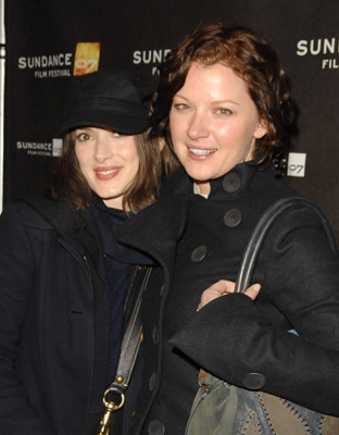 Winona Ryder and Gretchen Mol at event of The Ten (2007)