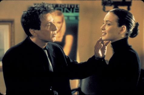 Still of Al Pacino and Winona Ryder in Simona (2002)