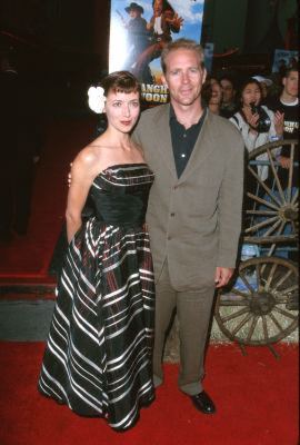 Mia Sara and Jason Connery at event of Sanchajaus kaubojus (2000)