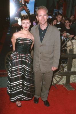 Mia Sara and Jason Connery at event of Sanchajaus kaubojus (2000)