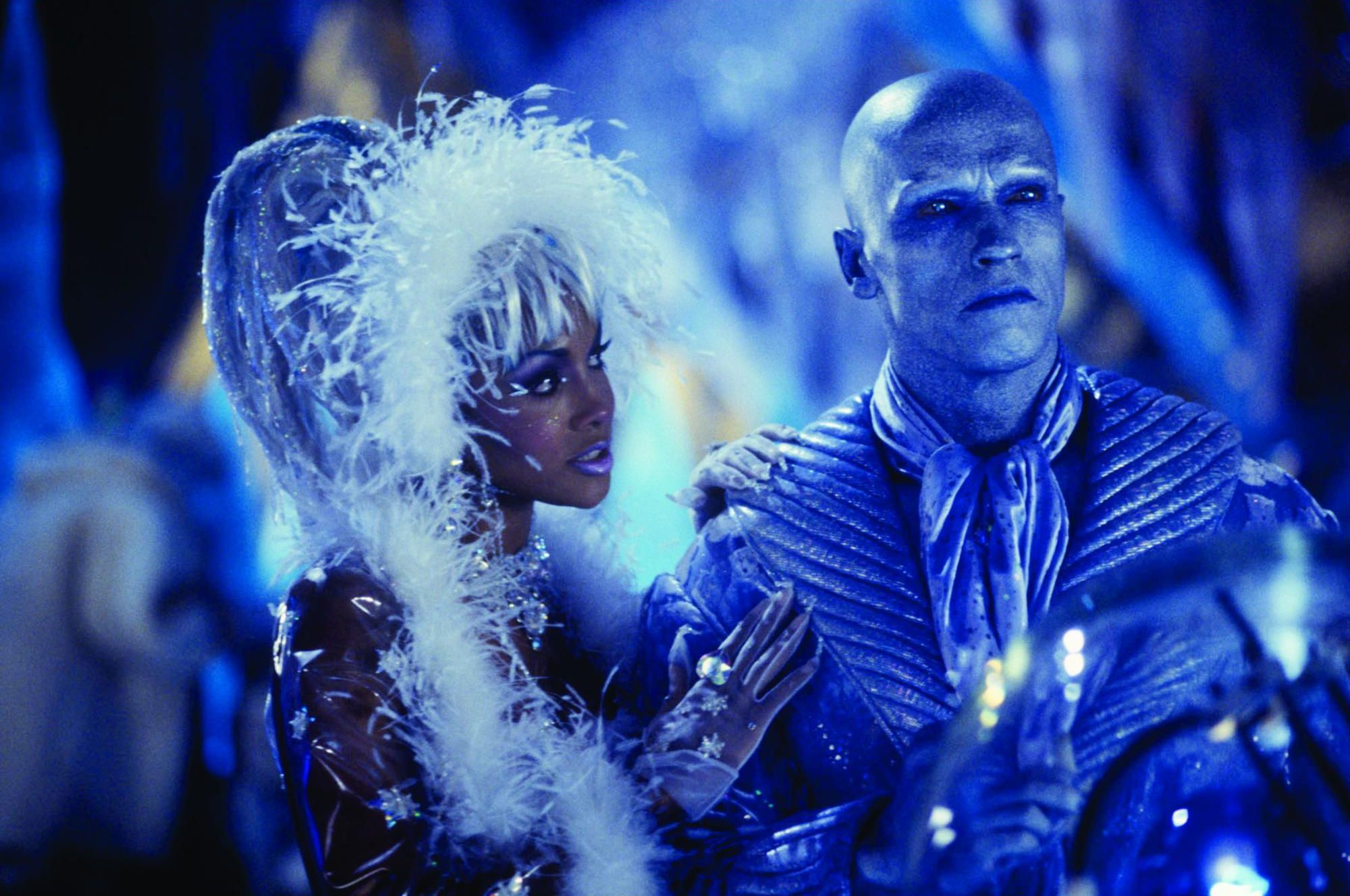 Still of Arnold Schwarzenegger and Vivica A. Fox in Batman & Robin (1997)