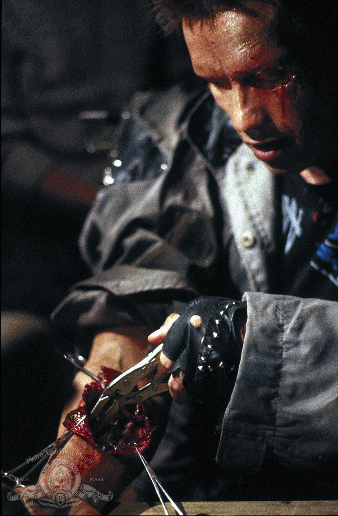 Still of Arnold Schwarzenegger in Terminatorius (1984)