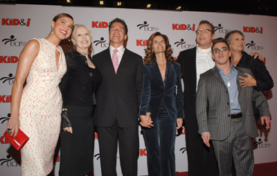 Jamie Lee Curtis, Arnold Schwarzenegger, Tom Arnold, Maria Shriver, Arielle Kebbel, Penelope Spheeris and Eric Gores at event of The Kid & I (2005)