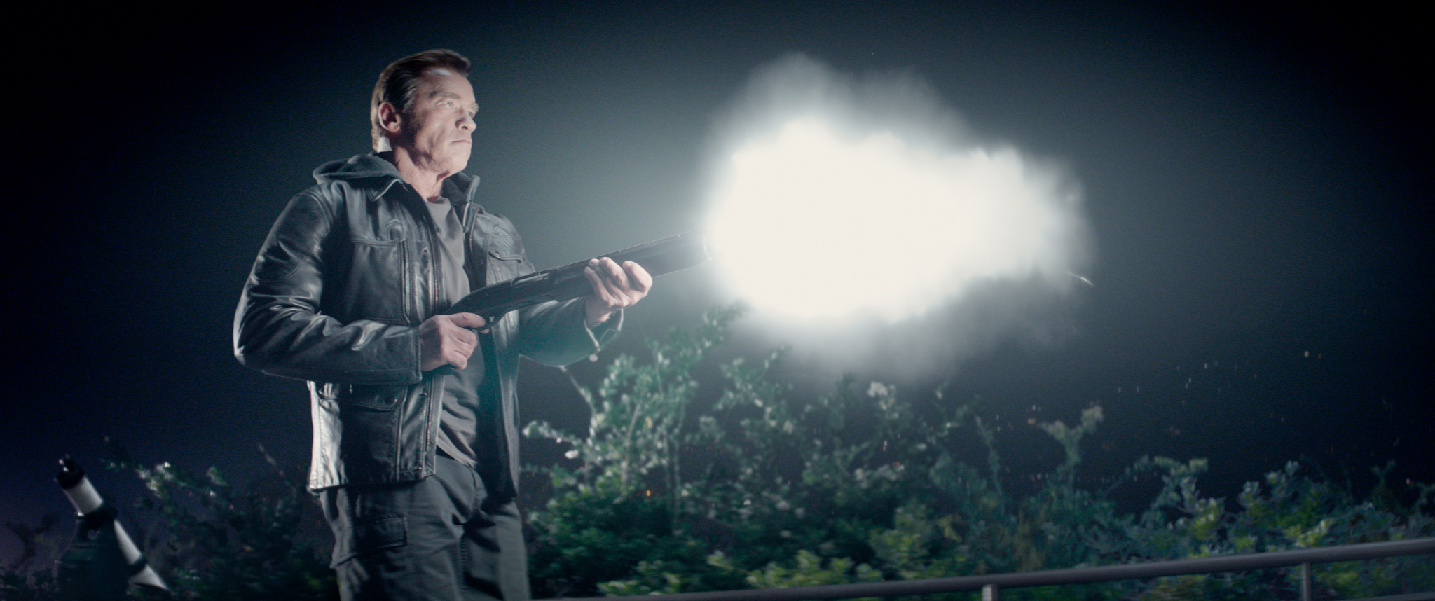 Still of Arnold Schwarzenegger in Terminator Genisys (2015)