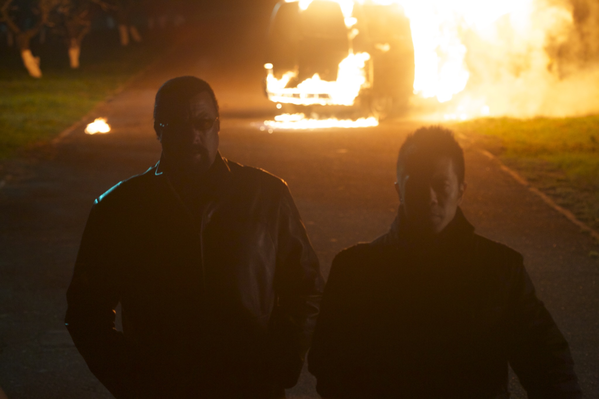 Still of Steven Seagal and Byron Mann in Absolution (2015)