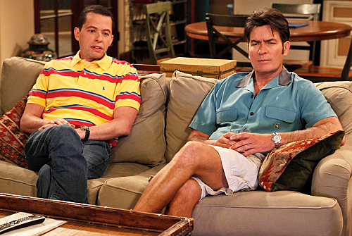 Still of Charlie Sheen and Jon Cryer in Two and a Half Men (2003)